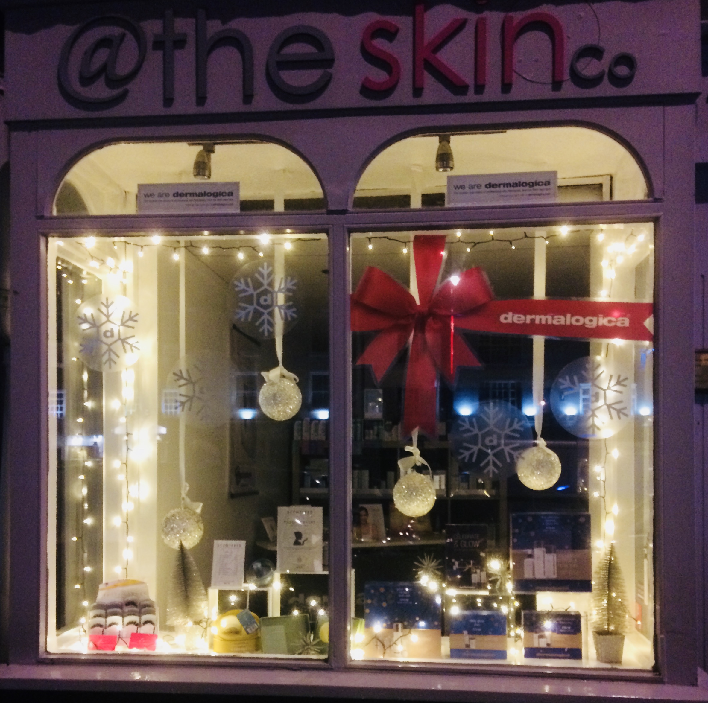 Celebrate and Glow This Christmas @ The Skin Co.